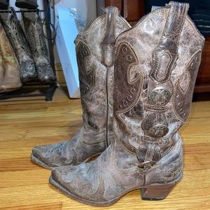 Corral boots